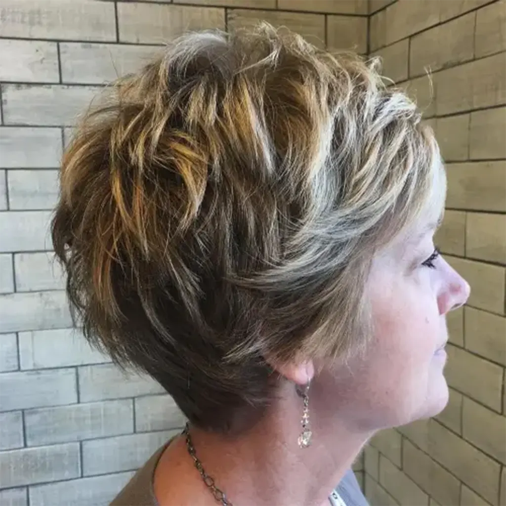 Corte Pixie Rubio Ideas elegantes y modernas para el pelo corto de las mujeres de más de 50 y 60 años