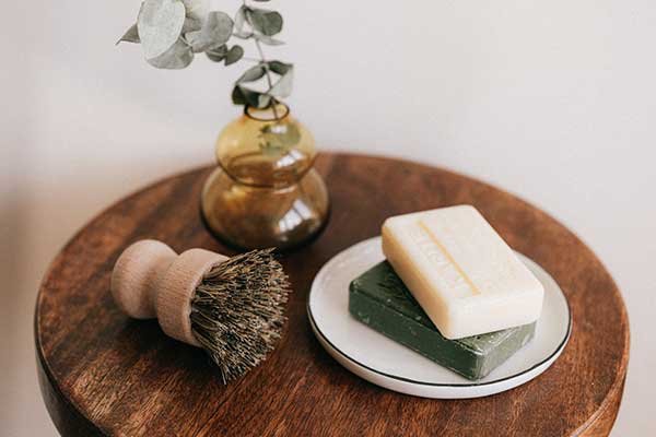Aprenda Como Fazer Em Casa Um Shampoo Multiuso Em Barra