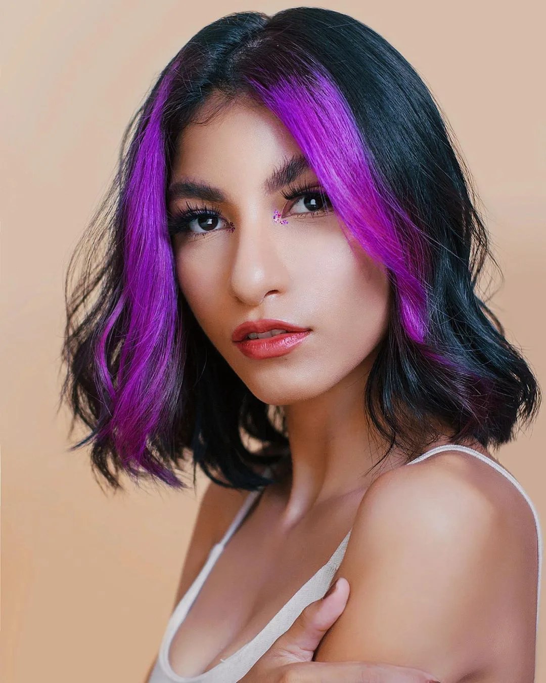 11 Ideias de Mechas Coloridas em Cabelo Curto