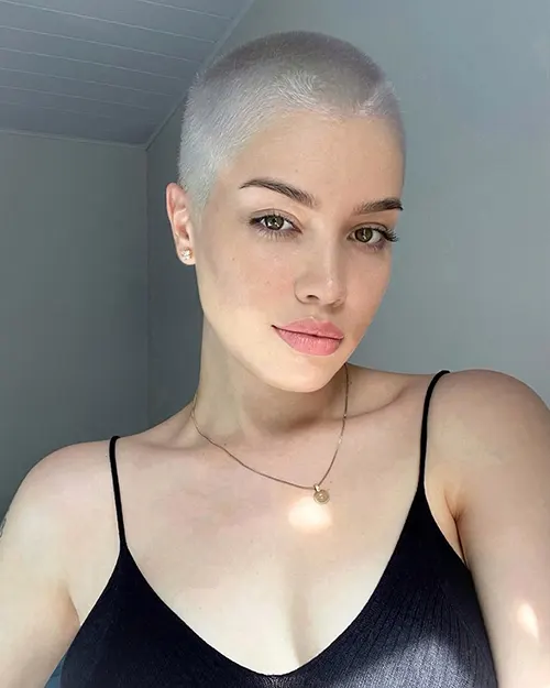 Foto de Cabelo Raspado Feminino 2025 Foto de Cabelo Raspado Feminino 2025
