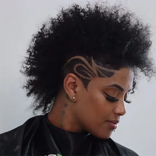 Corte com Laterais Raspadas (Sidecut) Para Cabelo Crespo