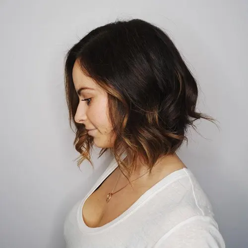 Sugestão de luzes paras cabelos castanhos