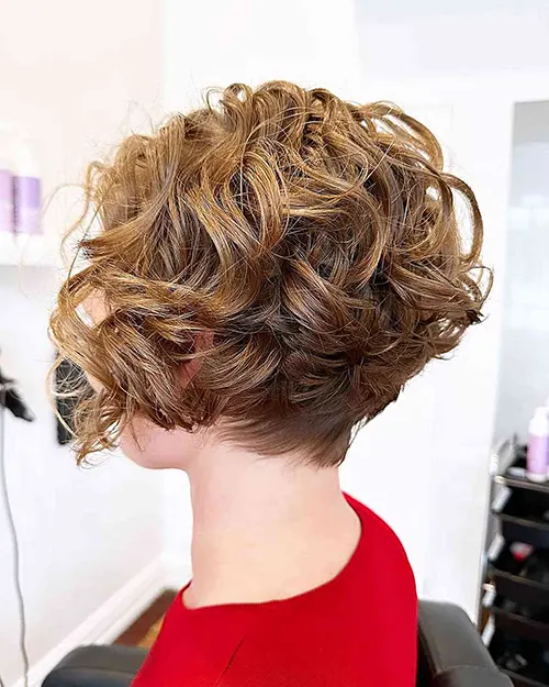 Sugestão de Corte de Cabelo Cacheado Estilo Chanel de Bico. Sugestão de Corte de Cabelo Cacheado Estilo Chanel de Bico.