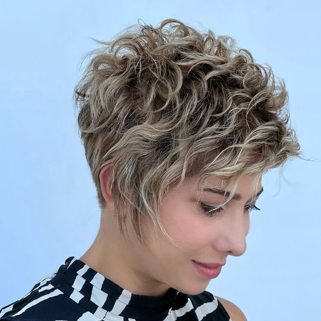Corte Pixie Em Um Cabelo Cacheado Corte Pixie Em Um Cabelo Cacheado