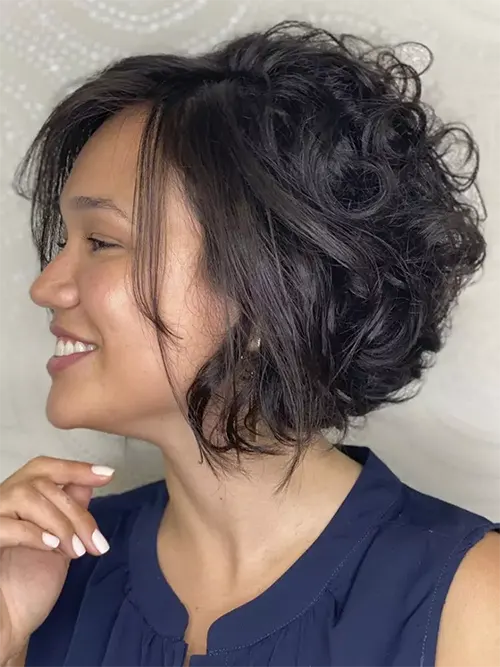 Exemplo de corte de cabelo curto repicado Exemplo de corte de cabelo curto repicado