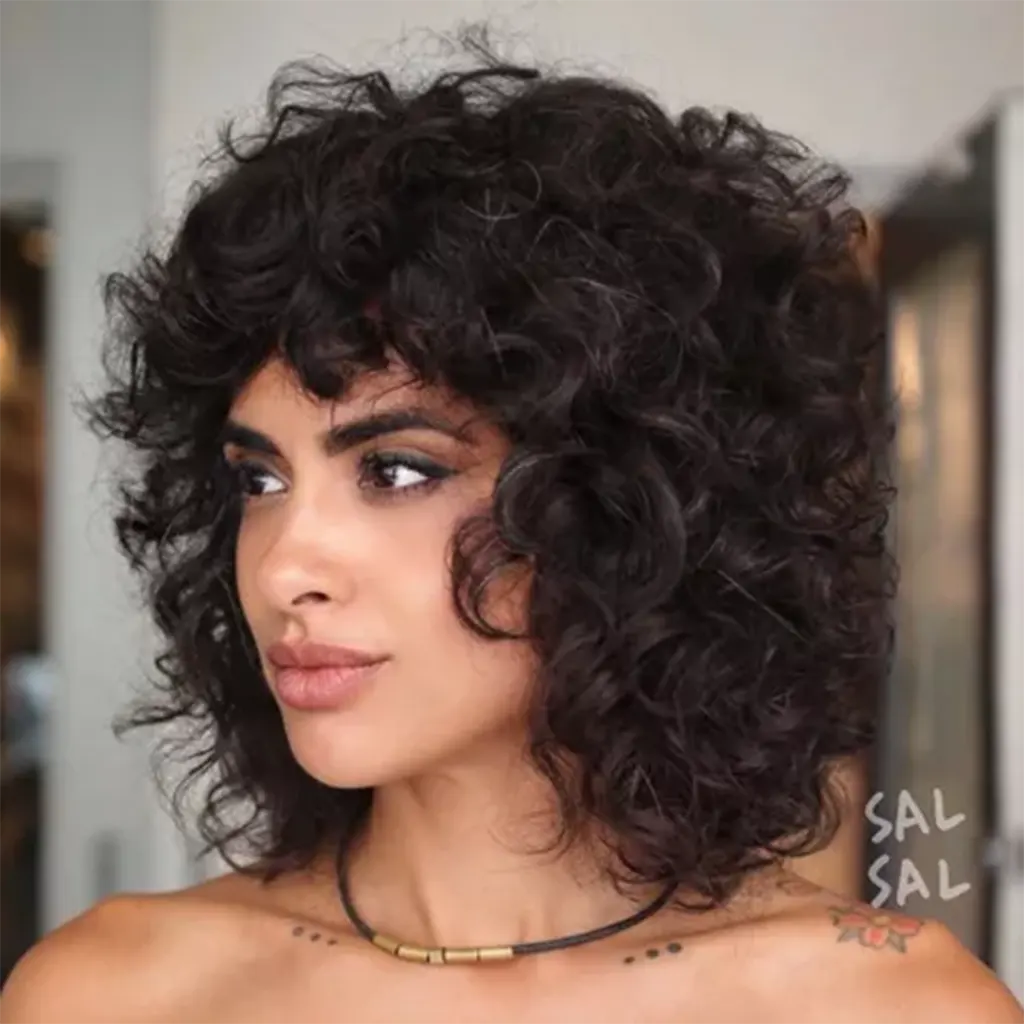 Corte de Cabelo Curto da Moda: Shaggy Fantástico Corte de Cabelo Curto da Moda Atual
