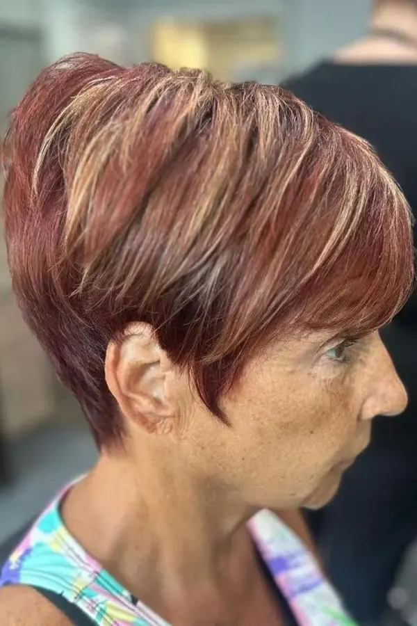 Os Mais Belos Cortes de Cabelo que Rejuvenescem