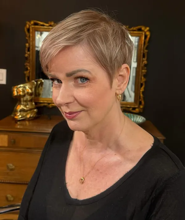 Corte de Cabelo Curto Feminino Para Disfarçar a Testa Grande