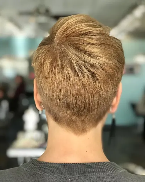 Poderoso Corte Pixie Ideia de Corte de Cabelo Curto Para Mulheres com 50 Anos ou Mais