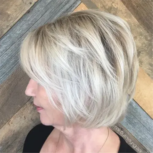 Bob com Corte Lateral Bob com Corte Lateral