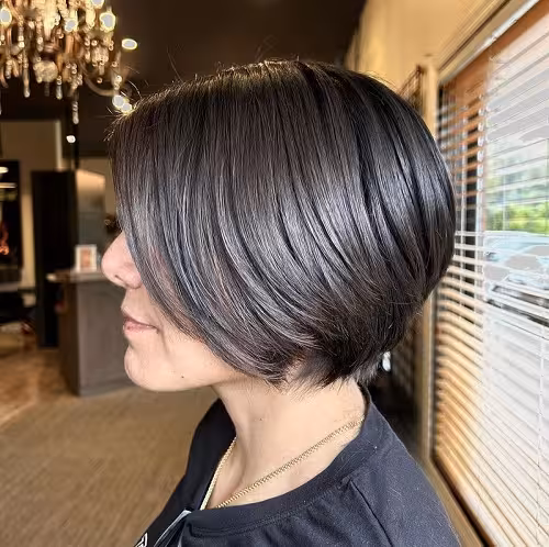 Corte de Cabelo Facil de Manter Para Usar em Dezembro 2025: Bob em Camadas com Pontas Suaves